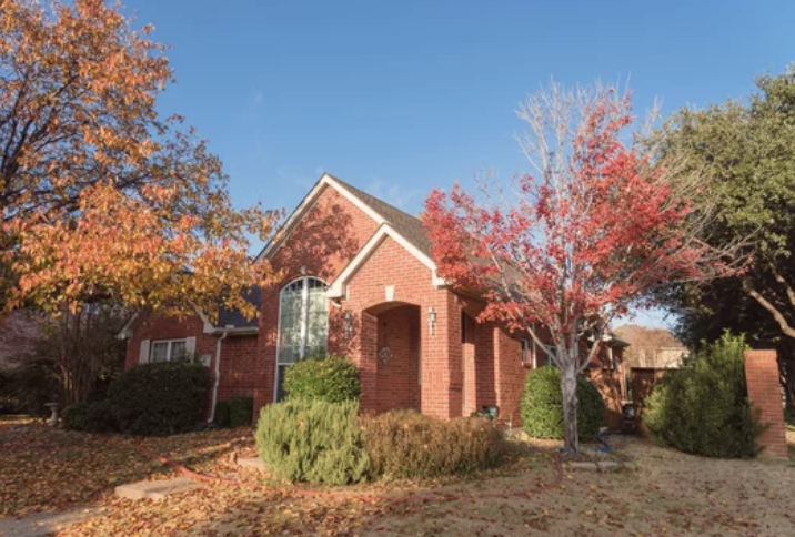 The Top Signs Your Dallas Home Needs New Windows this Fall