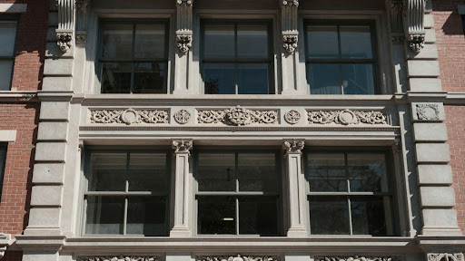 historic-district-windows